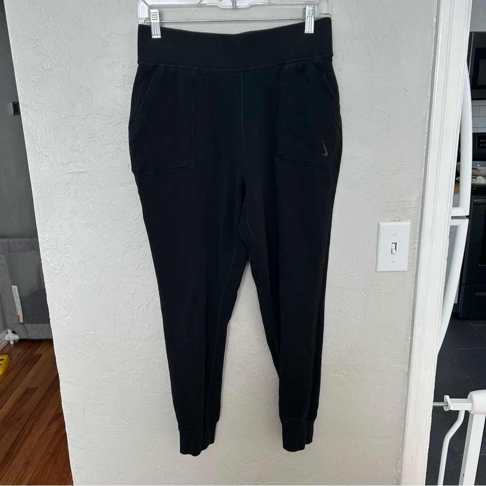 Nike (Size M) Black Jogger Yoga Pants